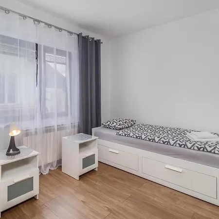 Stunning In With House A Panoramic View *