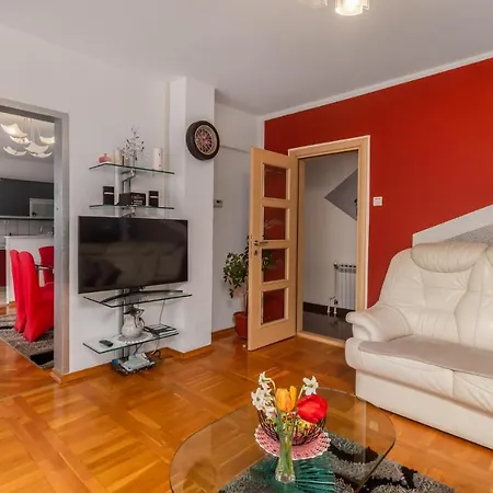 Stunning In With House A Panoramic View * Lič