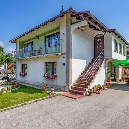 Stunning In With House A Panoramic View 펜션 Lič